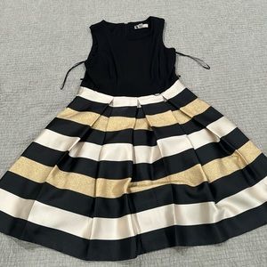 Formal Dress DB established 1962 size 4